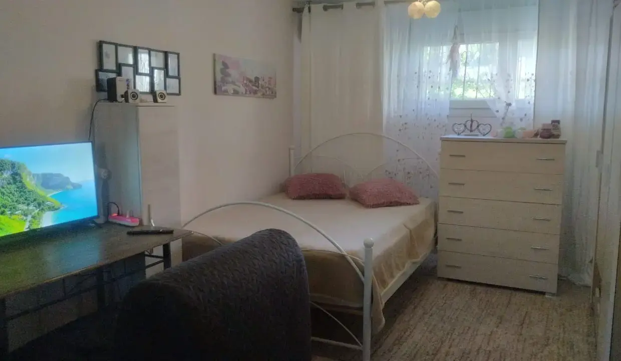 86a50e9c-7de7-4fd1-9e33-0bb06214398c