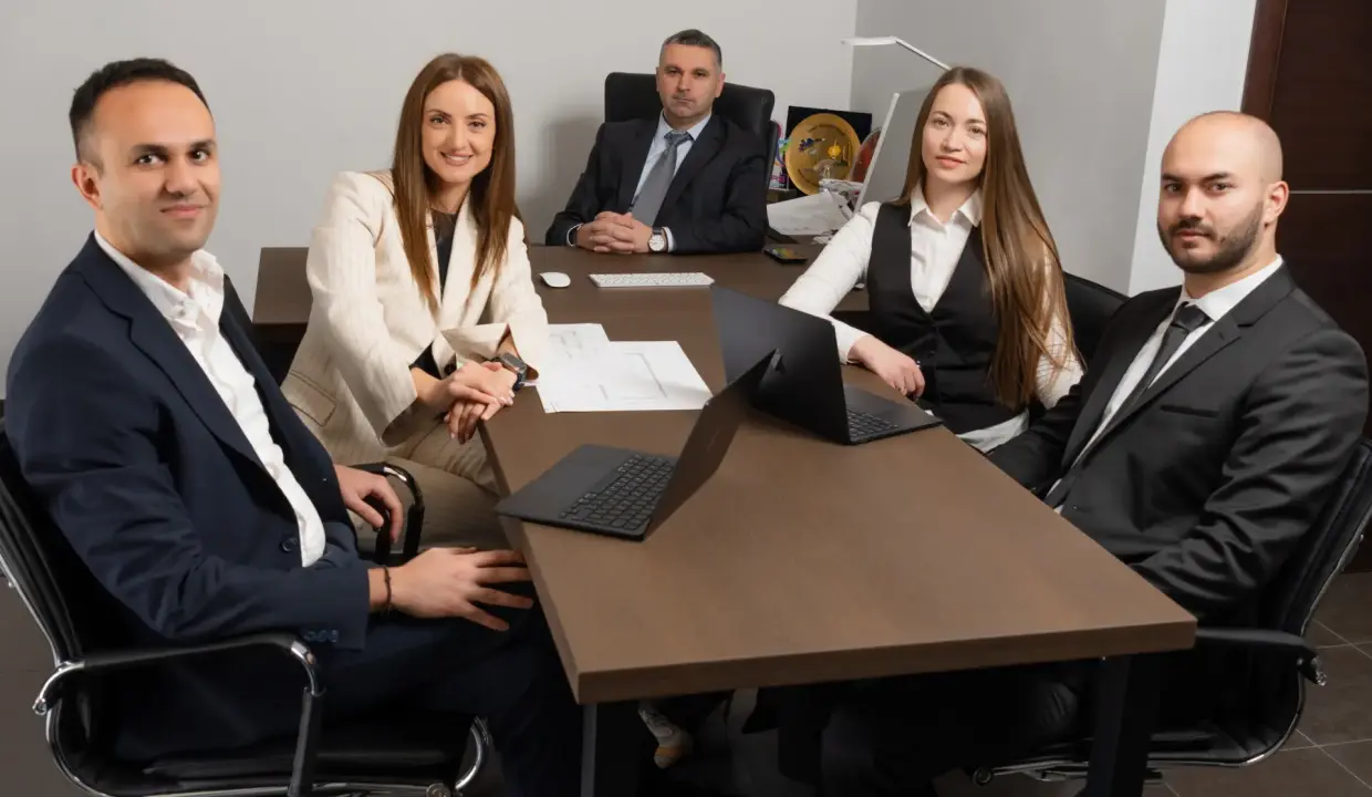 EllasEstate 72dpi 32