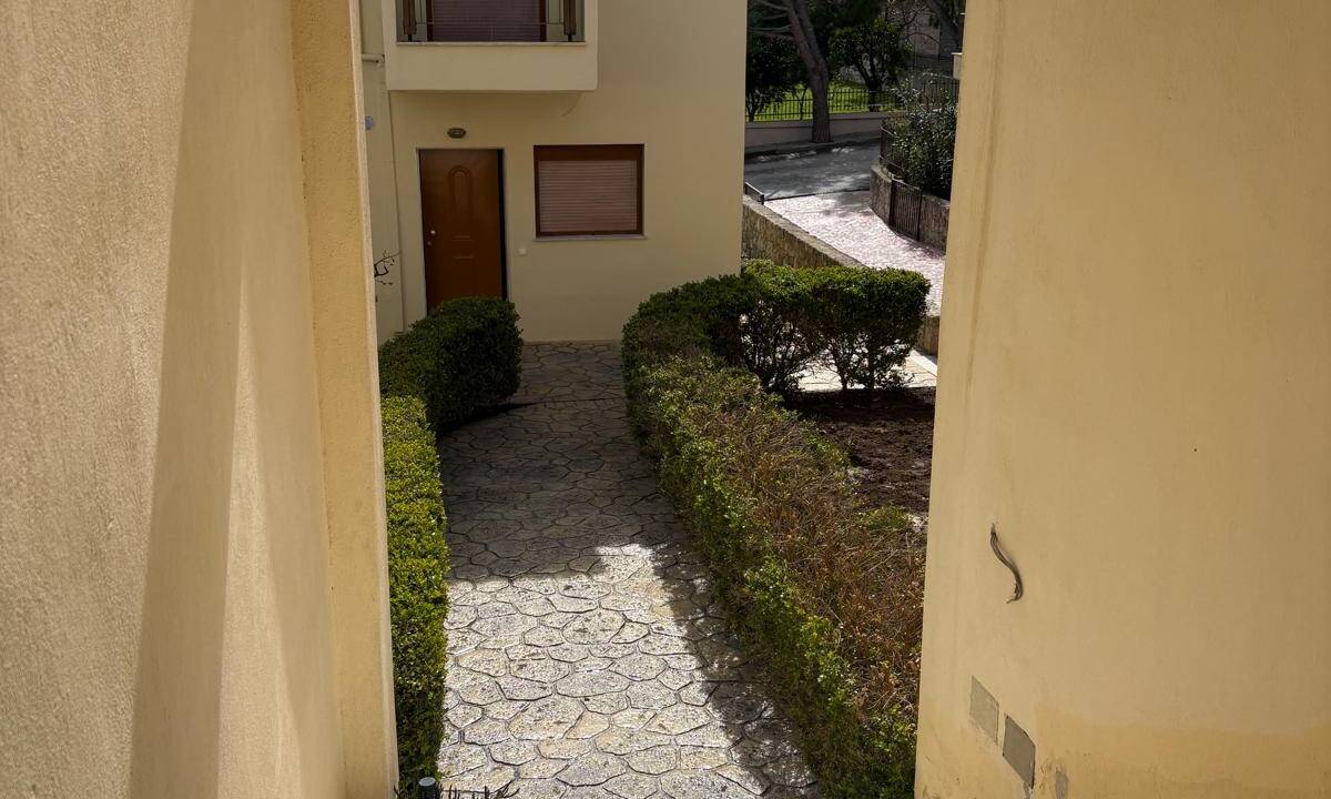 9a551c36-7267-49d2-95a9-72014160c159