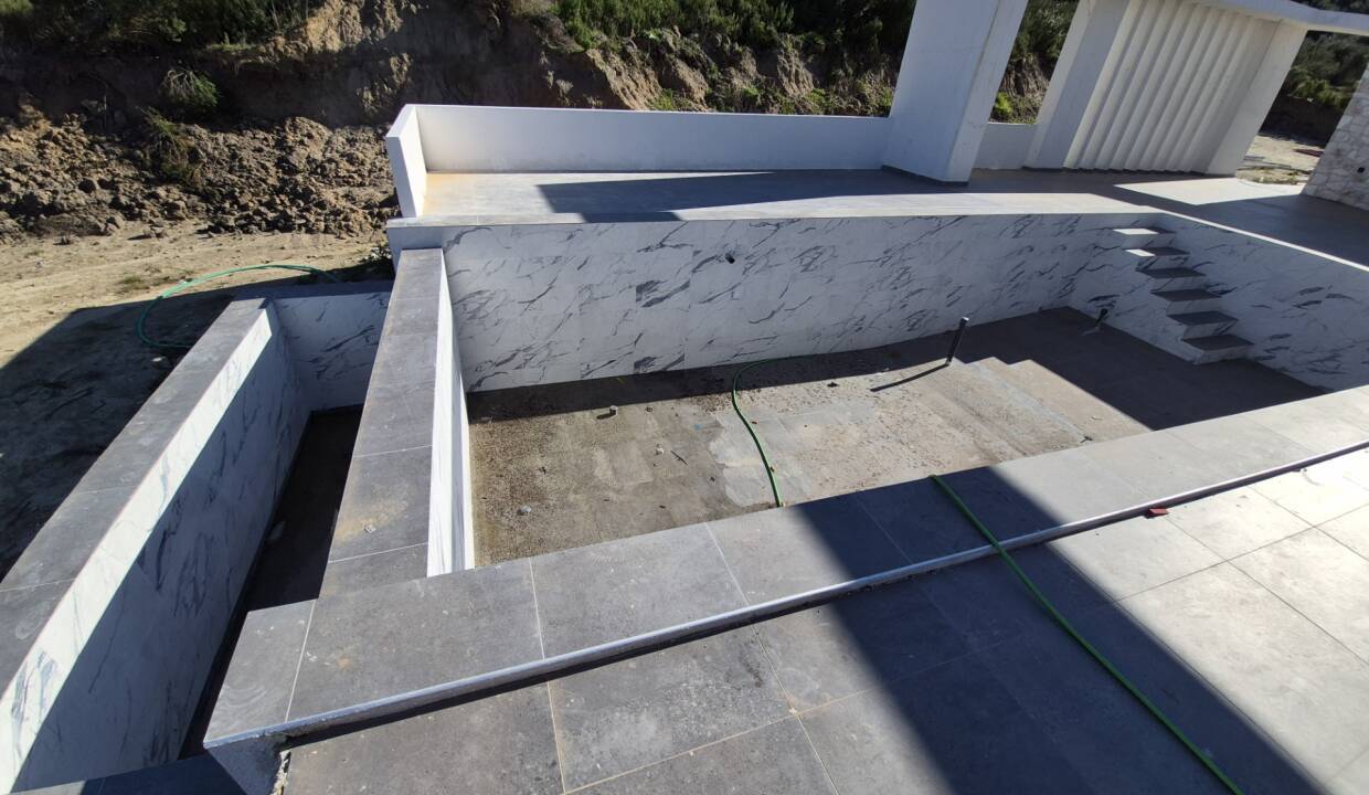 f220fe9f-fe72-4ebc-b6b3-28bc882efe65