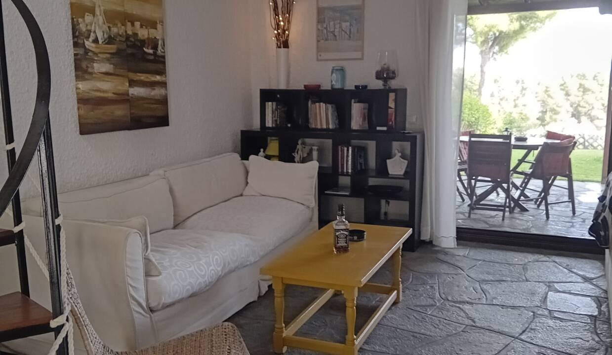 43c2c1eb-baba-4c92-b6a7-f0ffe5d016cc