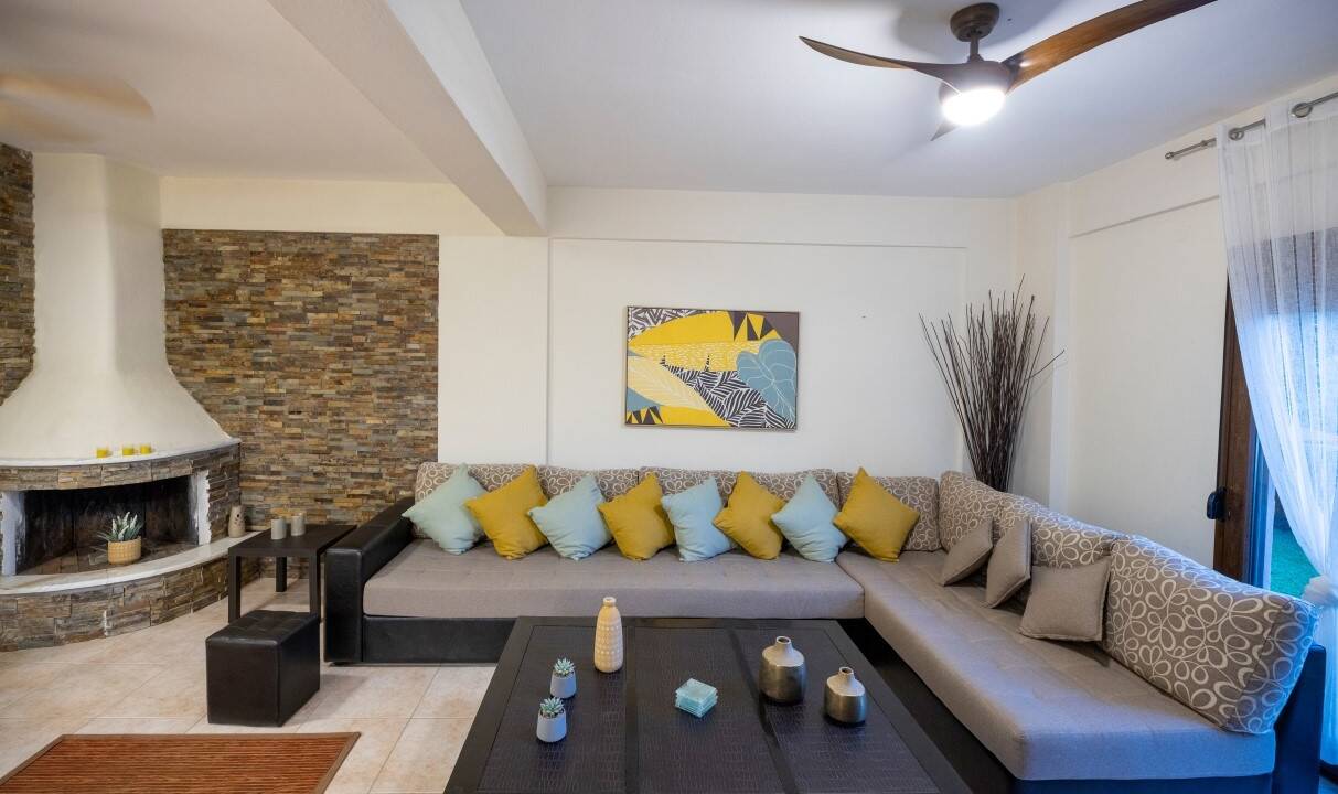 6567fd4b-7f97-44ab-a469-b26c99679dd9