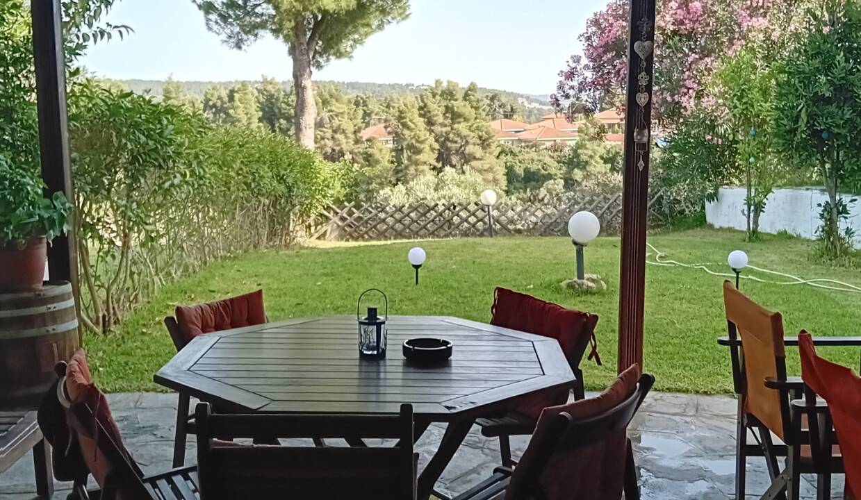 b52fc7e7-c2c7-4eea-97b1-6e2f7e975e49