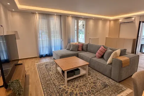 347131779 1600x1200.jpg